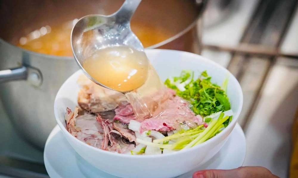 Hanoi-styled ‘pho’ and Hue’s craft of tailoring Ao Dai gain recognition as national intangible cultural heritages